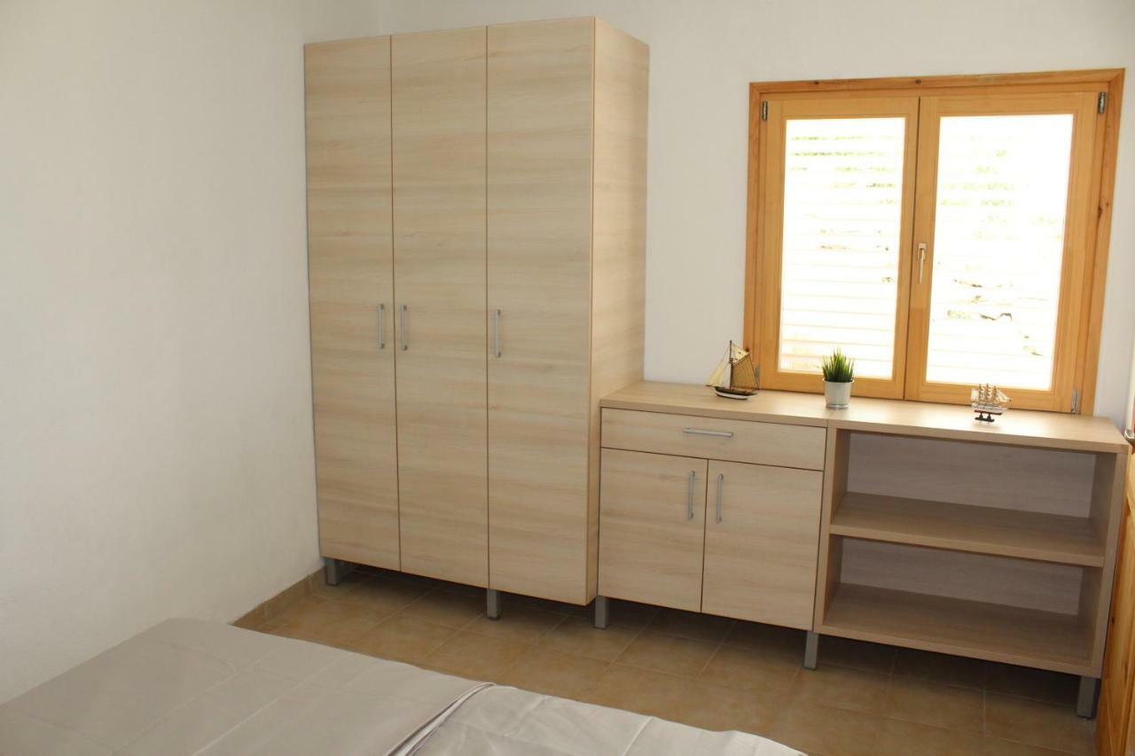 Apartments Andrea Vela Luka Exterior photo
